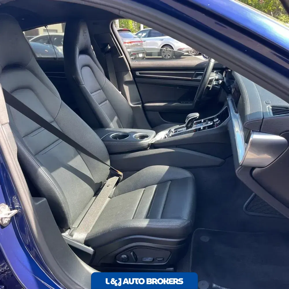 2023 Porsche Panamera 4