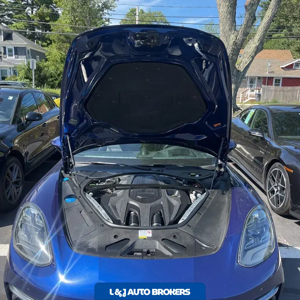 2023 Porsche Panamera 4