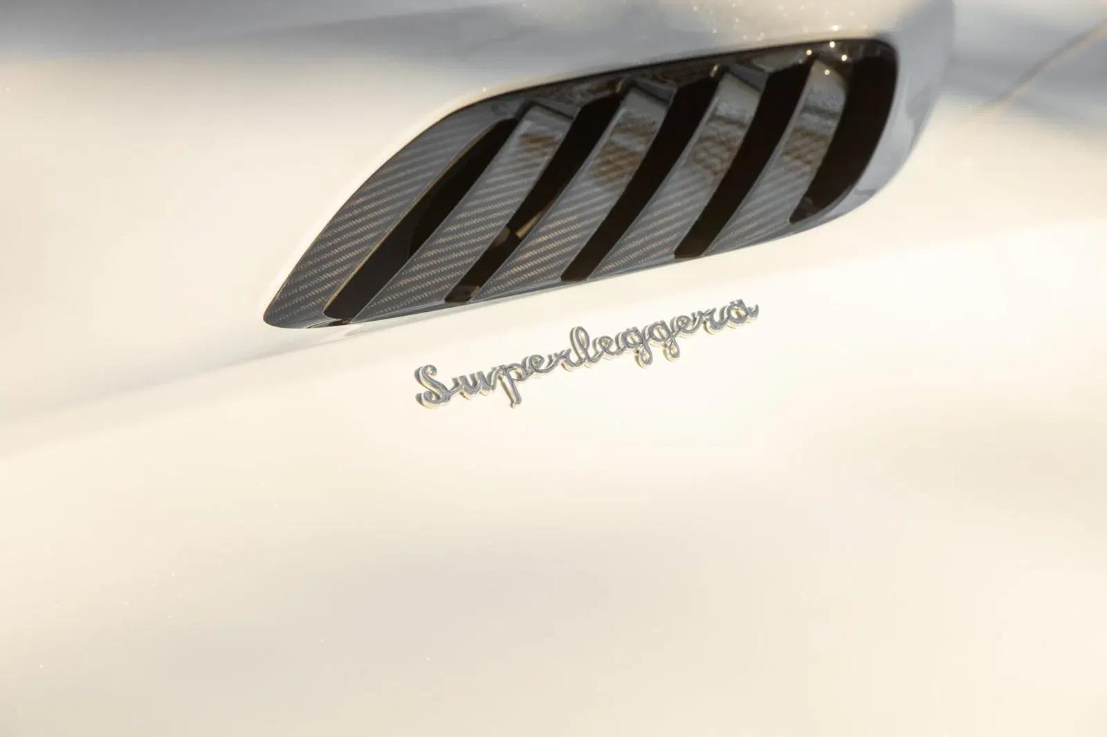 2020 Aston Martin DBS Superleggera
