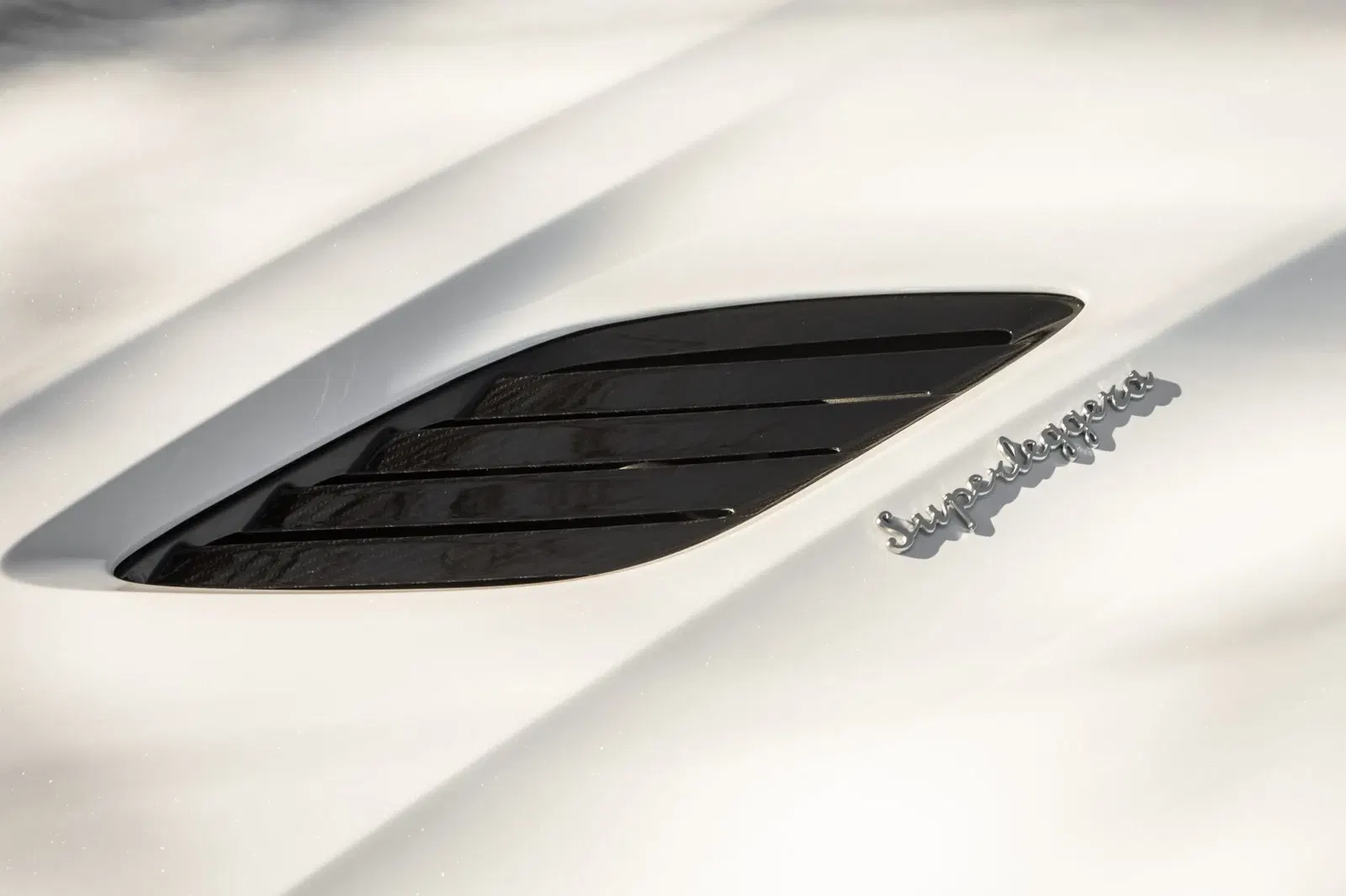 2020 Aston Martin DBS Superleggera