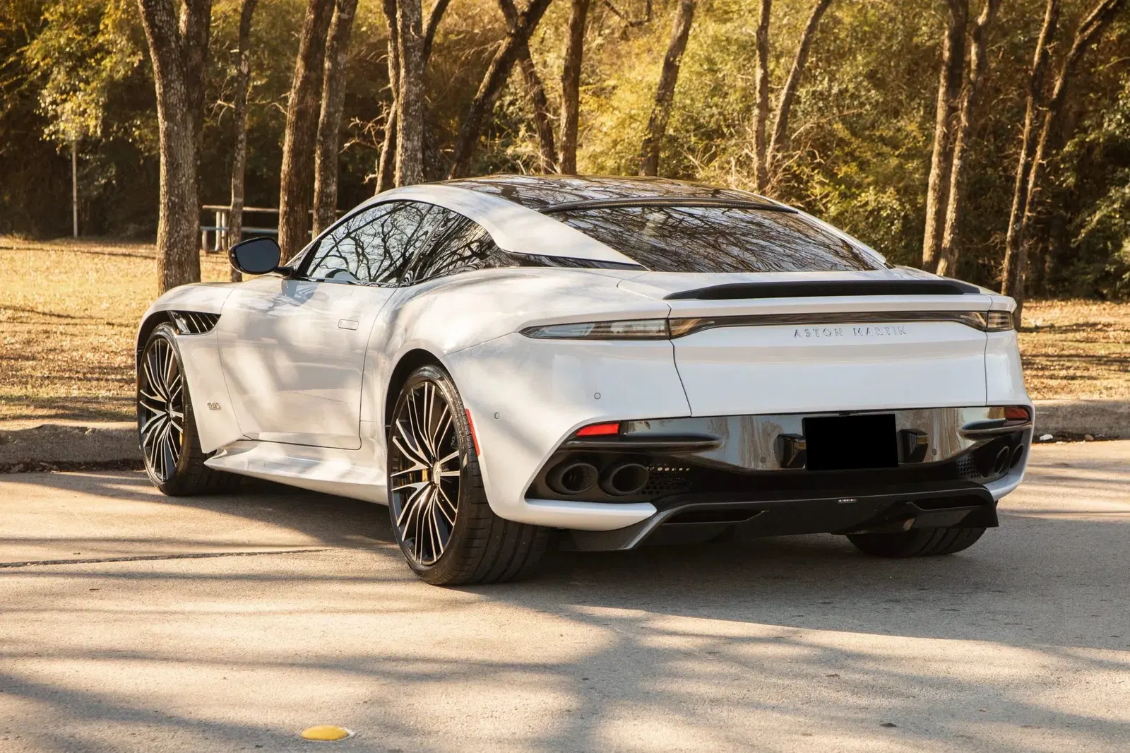 2020 Aston Martin DBS Superleggera