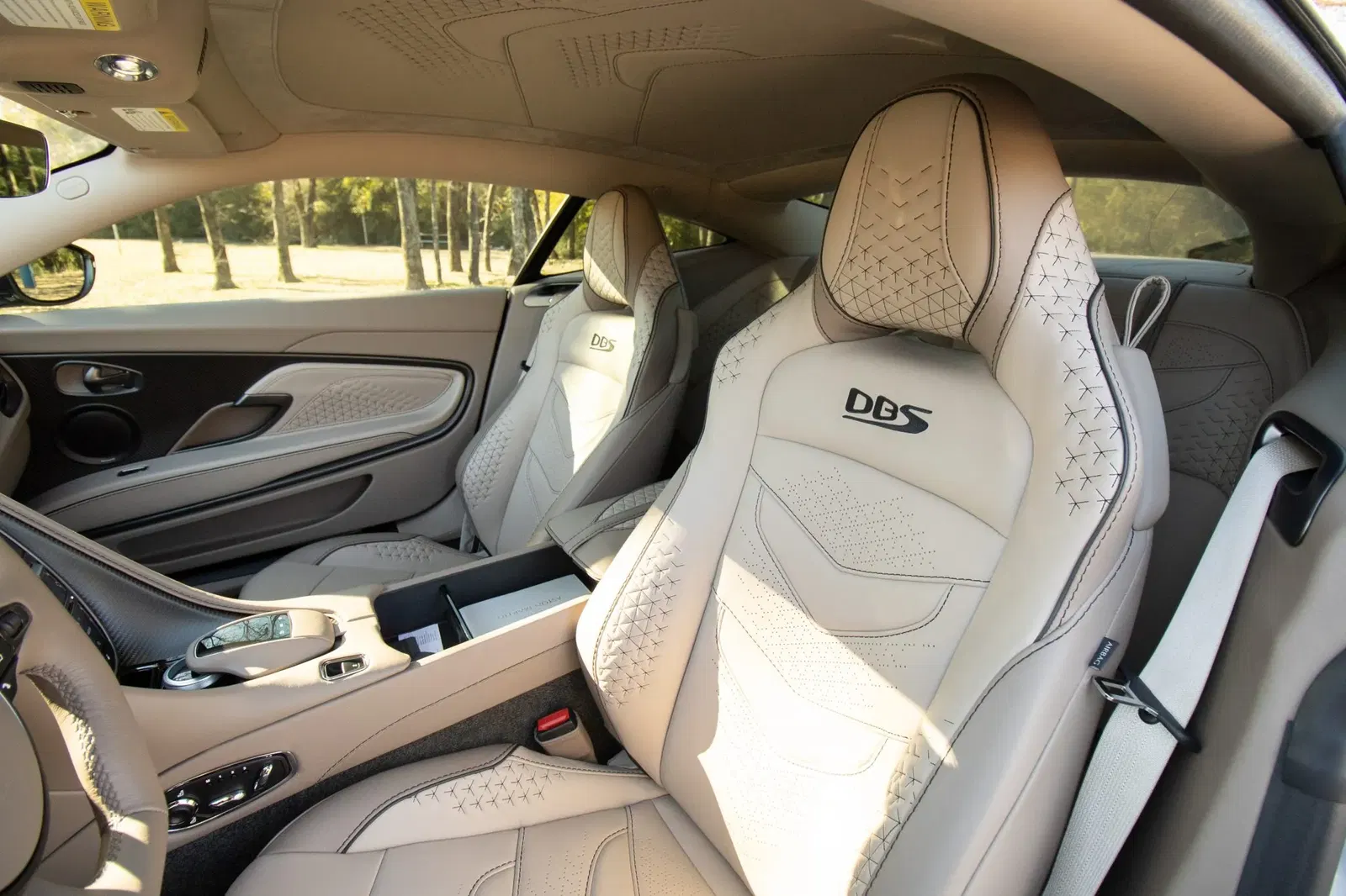 2020 Aston Martin DBS Superleggera