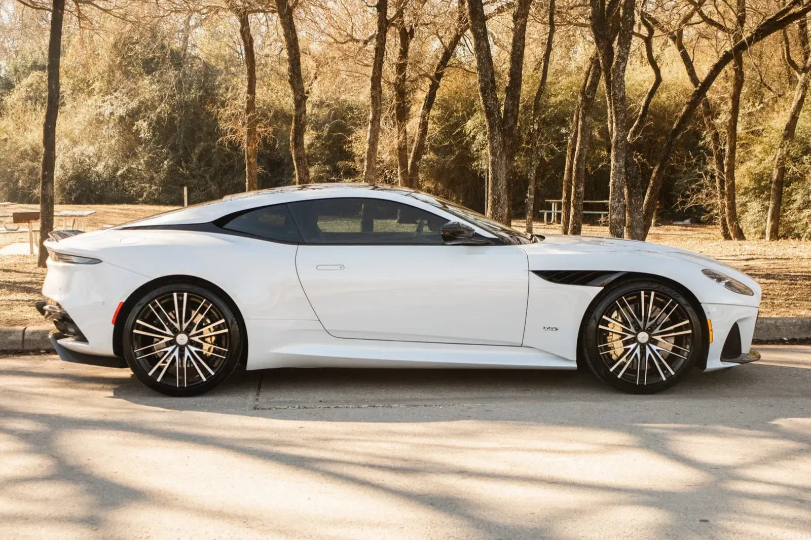 2020 Aston Martin DBS Superleggera