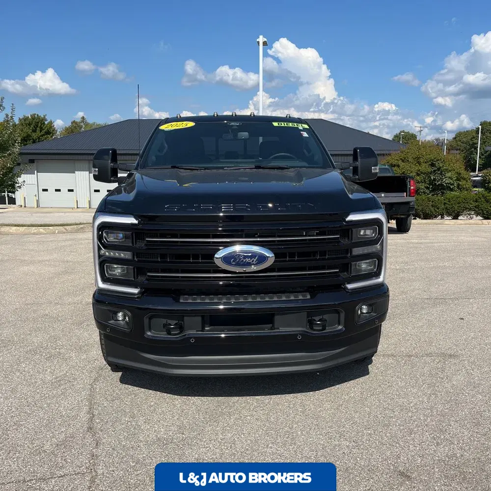 2025 Ford F-350 Super Duty Platinum