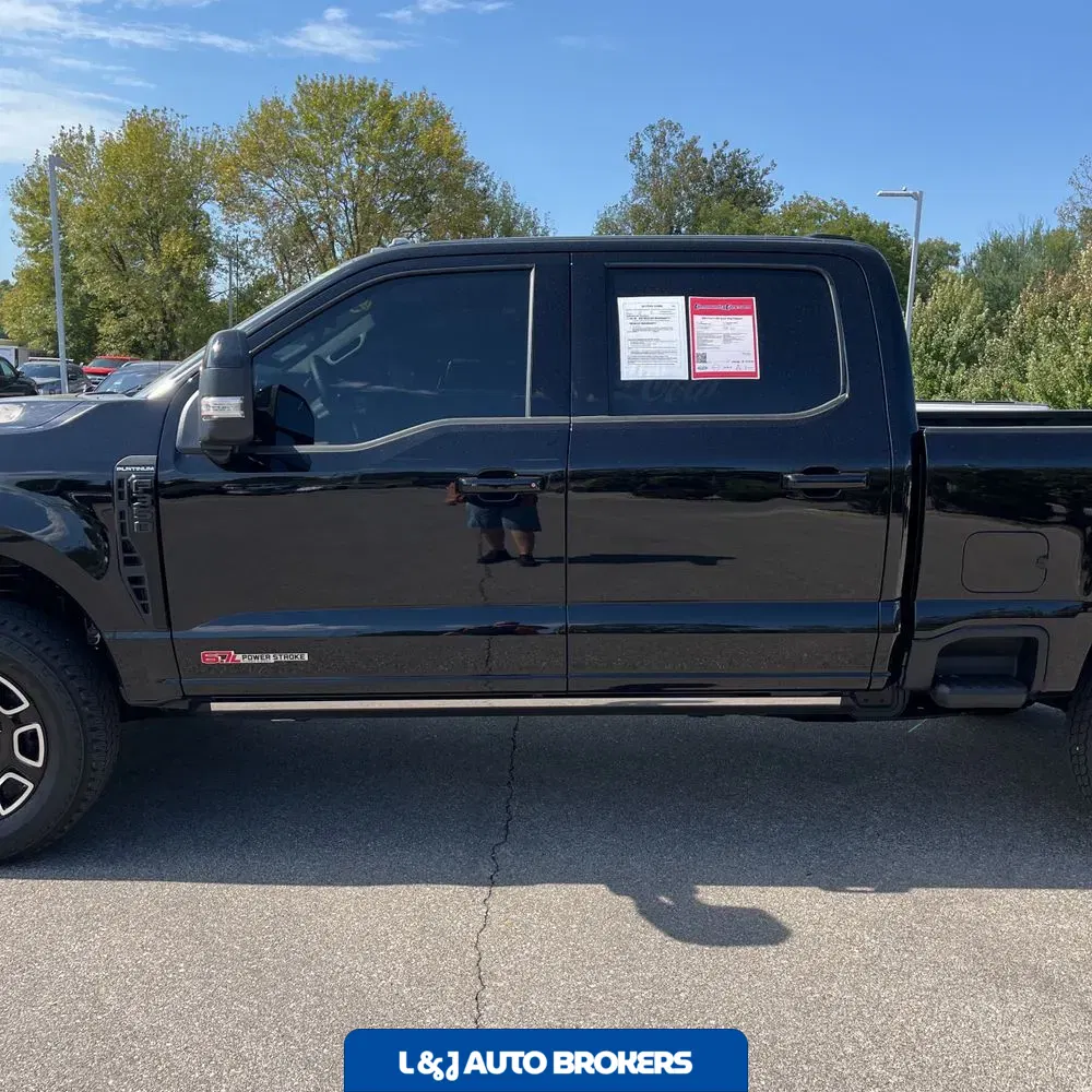 2025 Ford F-350 Super Duty Platinum