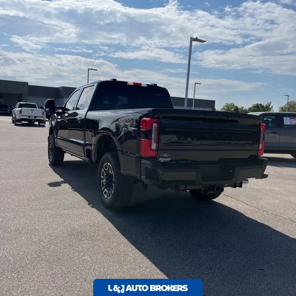 2025 Ford F-350 Super Duty Platinum