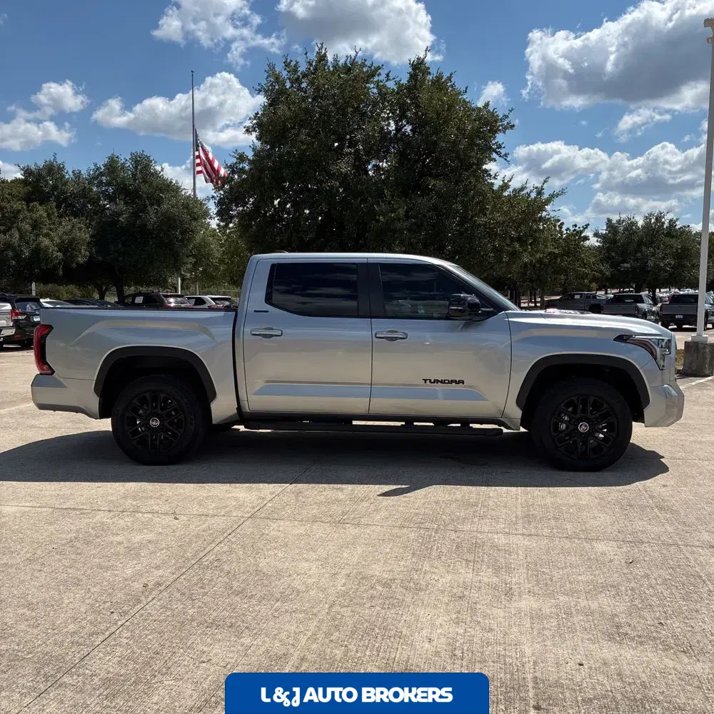 2024 Toyota Tundra Limited HV