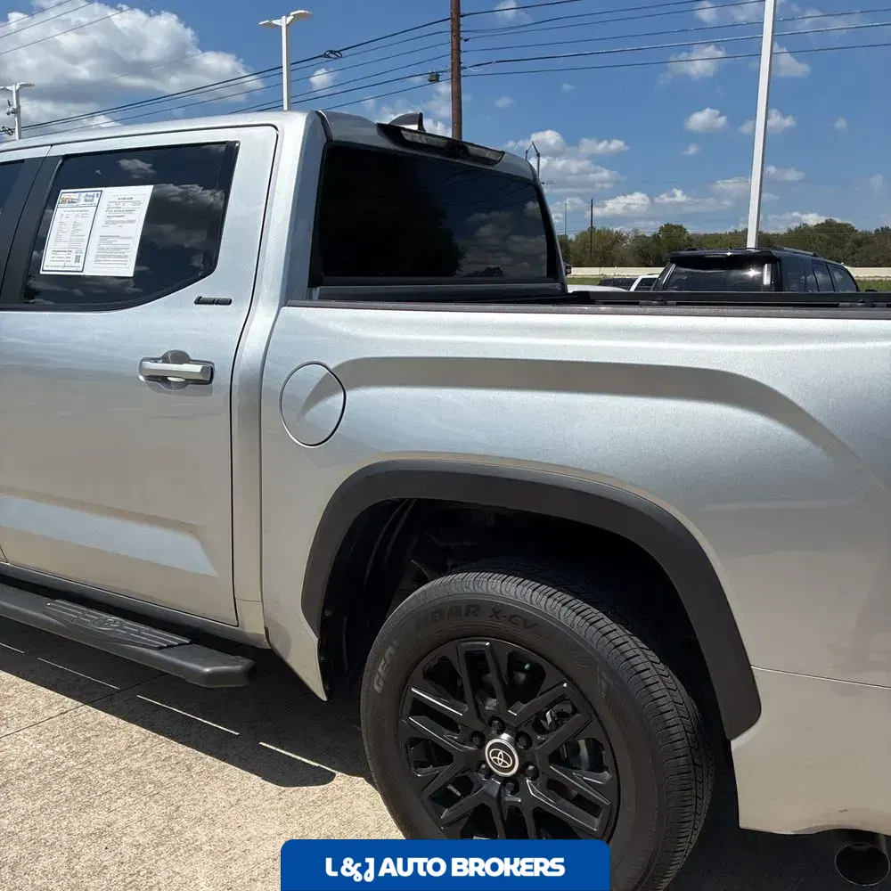 2024 Toyota Tundra Limited HV