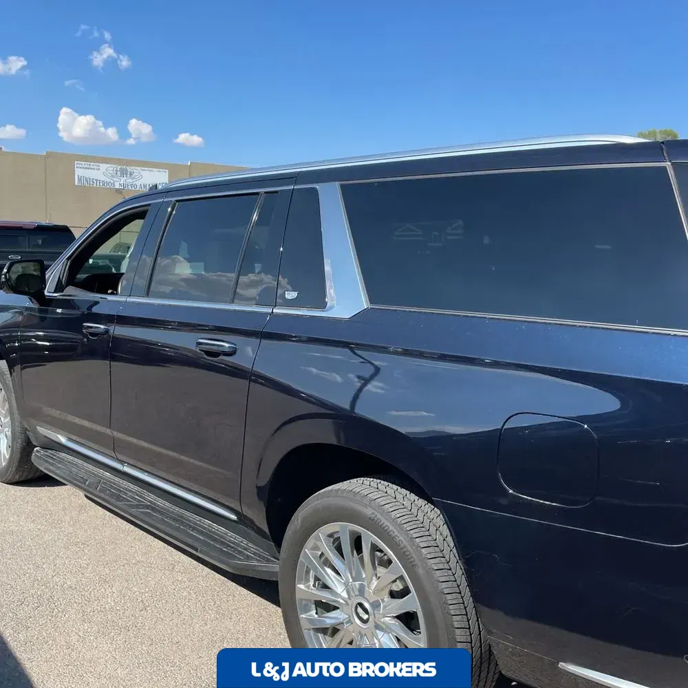 2022 Cadillac Escalade Premium Luxury