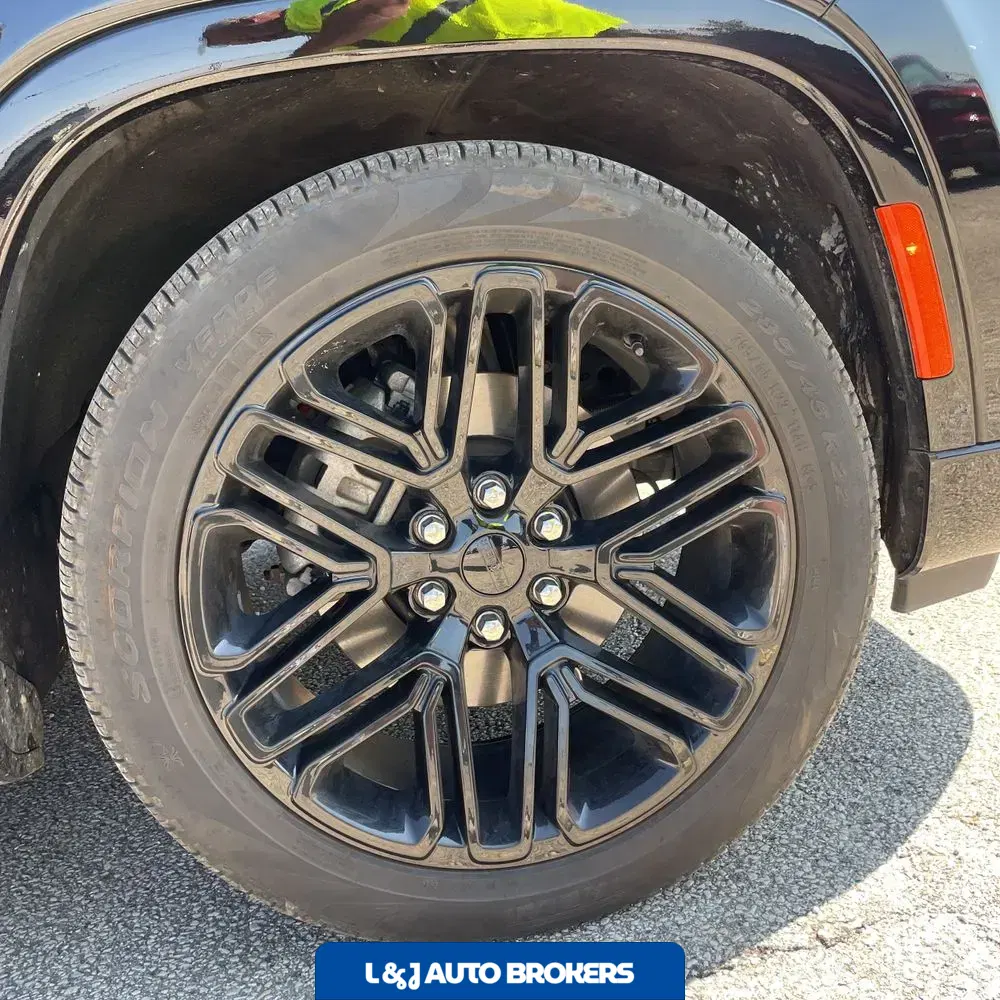 2024 Jeep Wagoneer Carbide