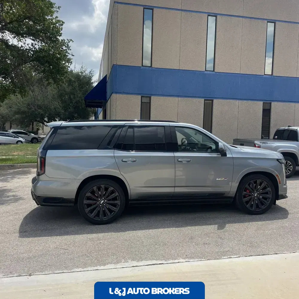 2025 Cadillac Escalade-V Base