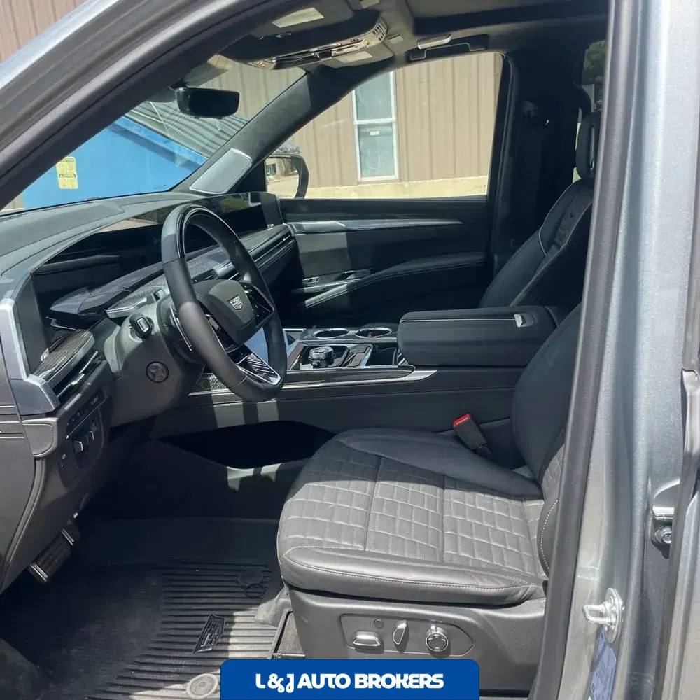 2025 Cadillac Escalade-V Base