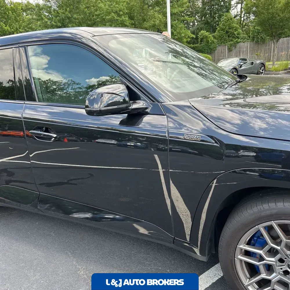 2023 BMW XM Base
