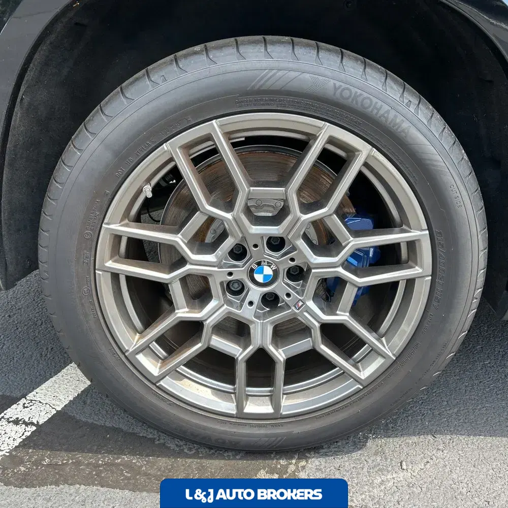 2023 BMW XM Base