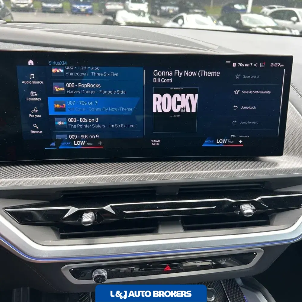 2023 BMW XM Base