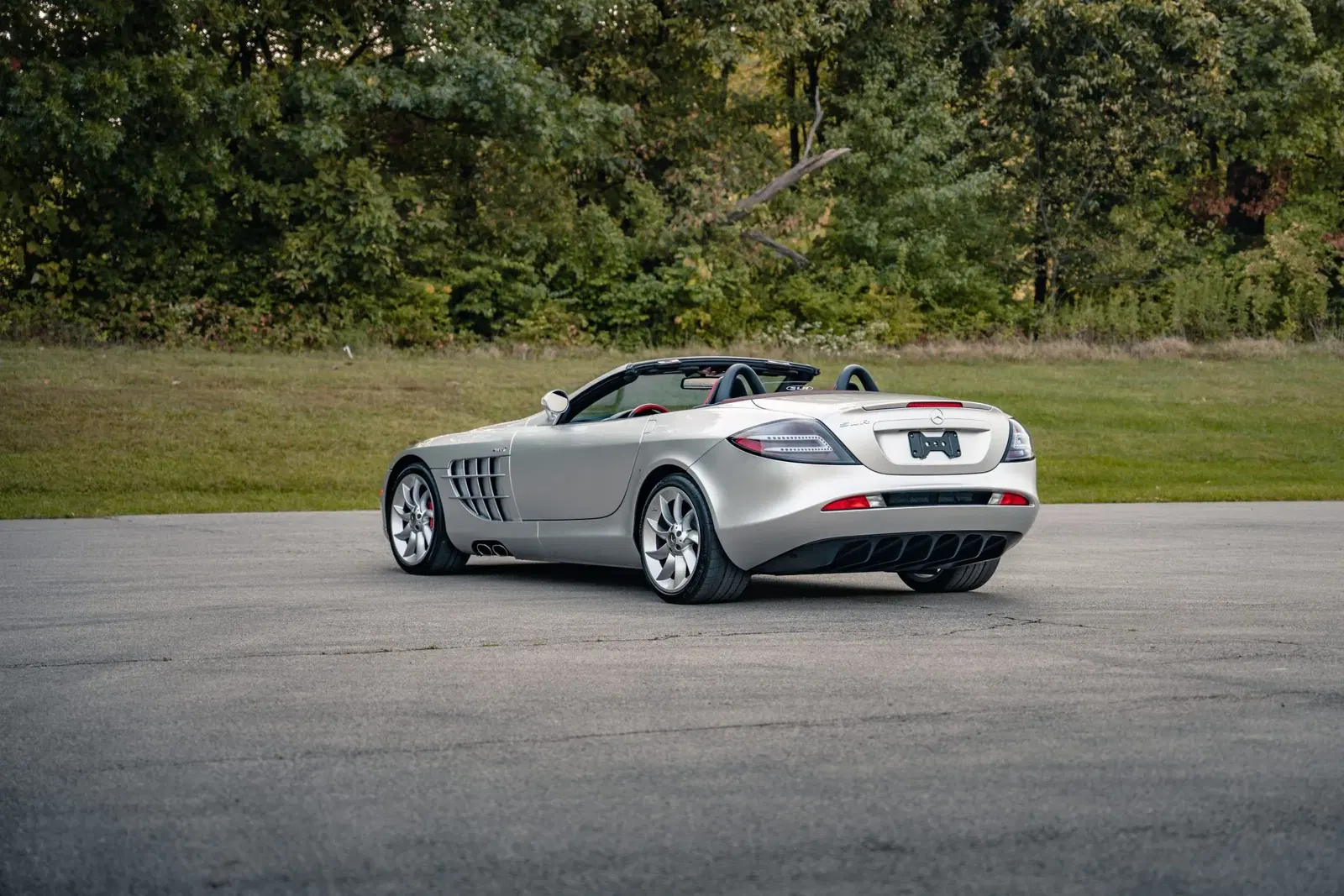 7k-Mile 2008 Mercedes-Benz SLR McLaren Roadster