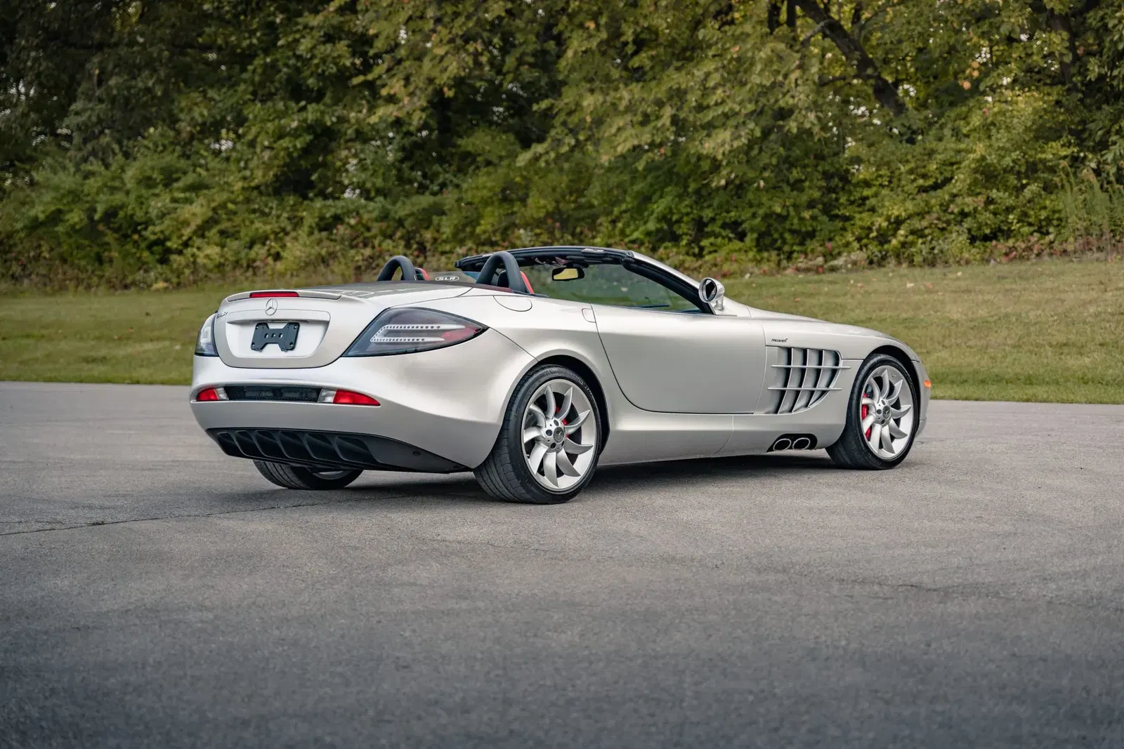 7k-Mile 2008 Mercedes-Benz SLR McLaren Roadster
