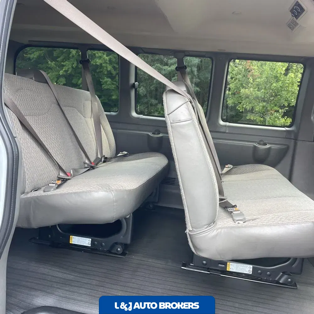 2025 Chevrolet Express LS 3500