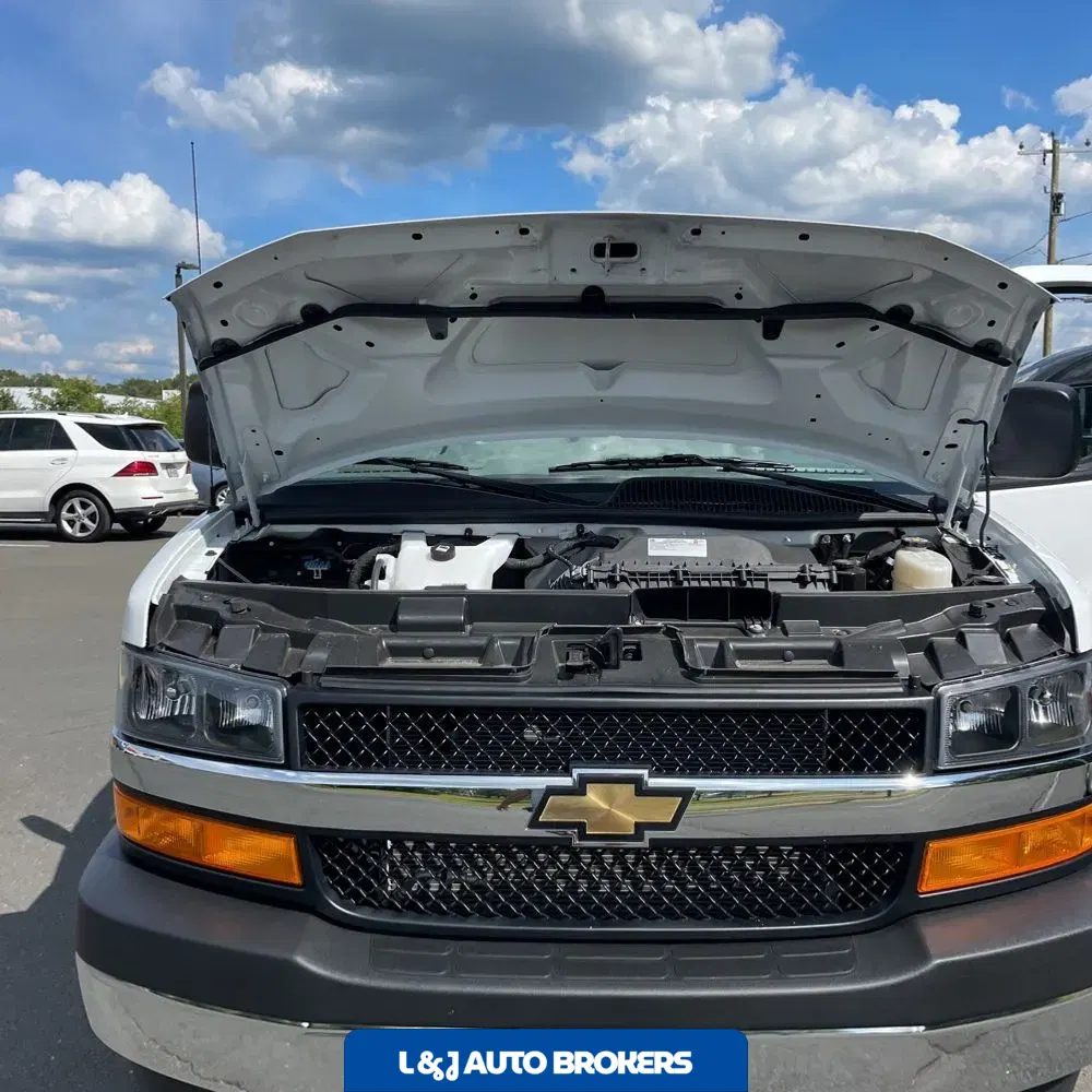 2025 Chevrolet Express LS 3500
