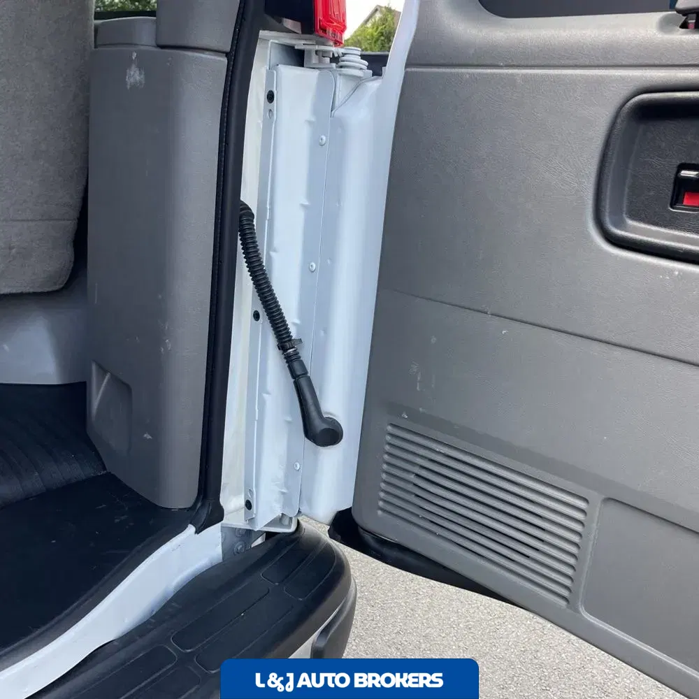 2025 Chevrolet Express LS 3500