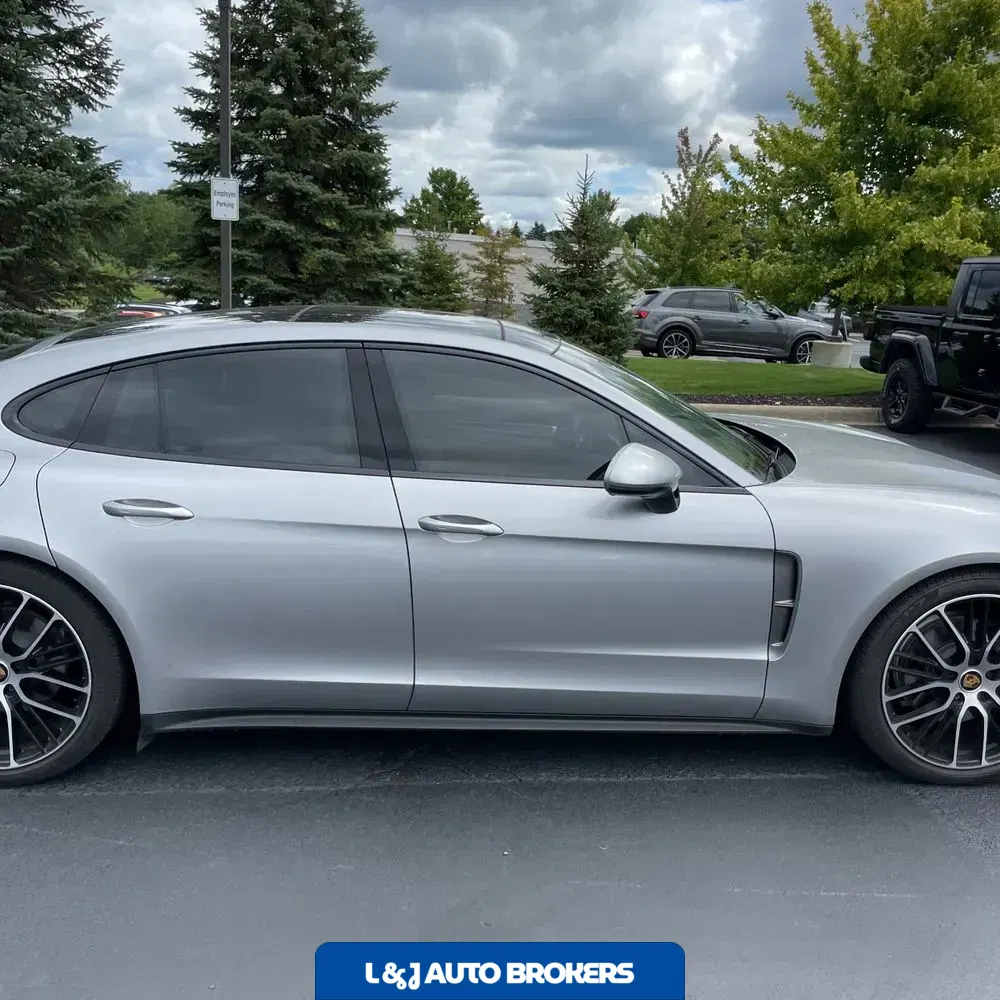 2022 Porsche Panamera Platinum Edition