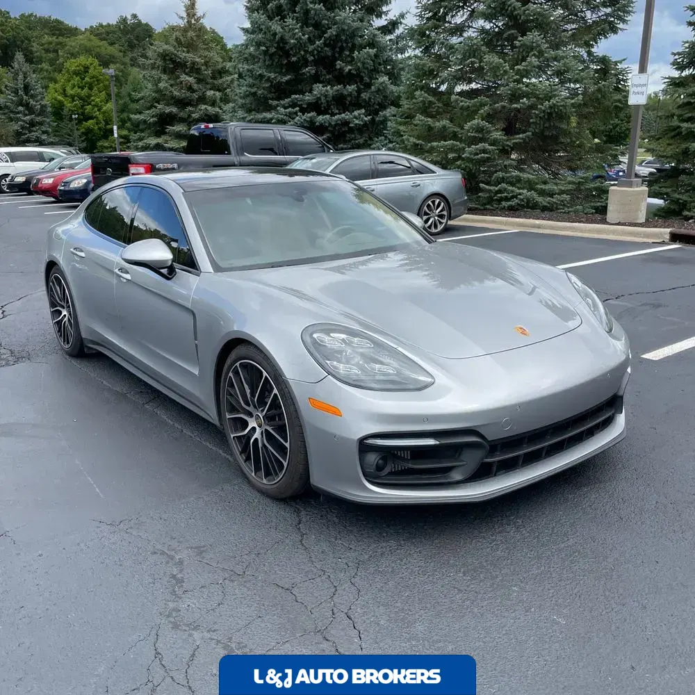 2022 Porsche Panamera Platinum Edition
