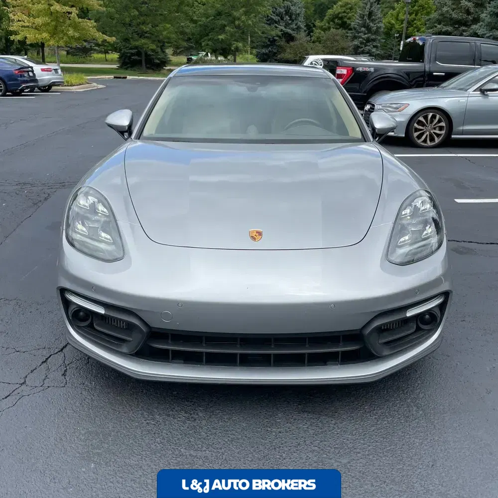 2022 Porsche Panamera Platinum Edition
