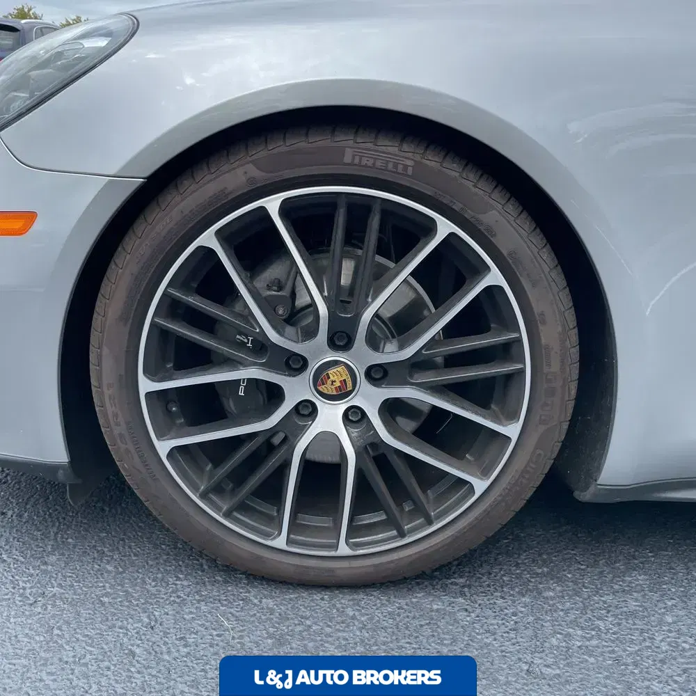 2022 Porsche Panamera Platinum Edition