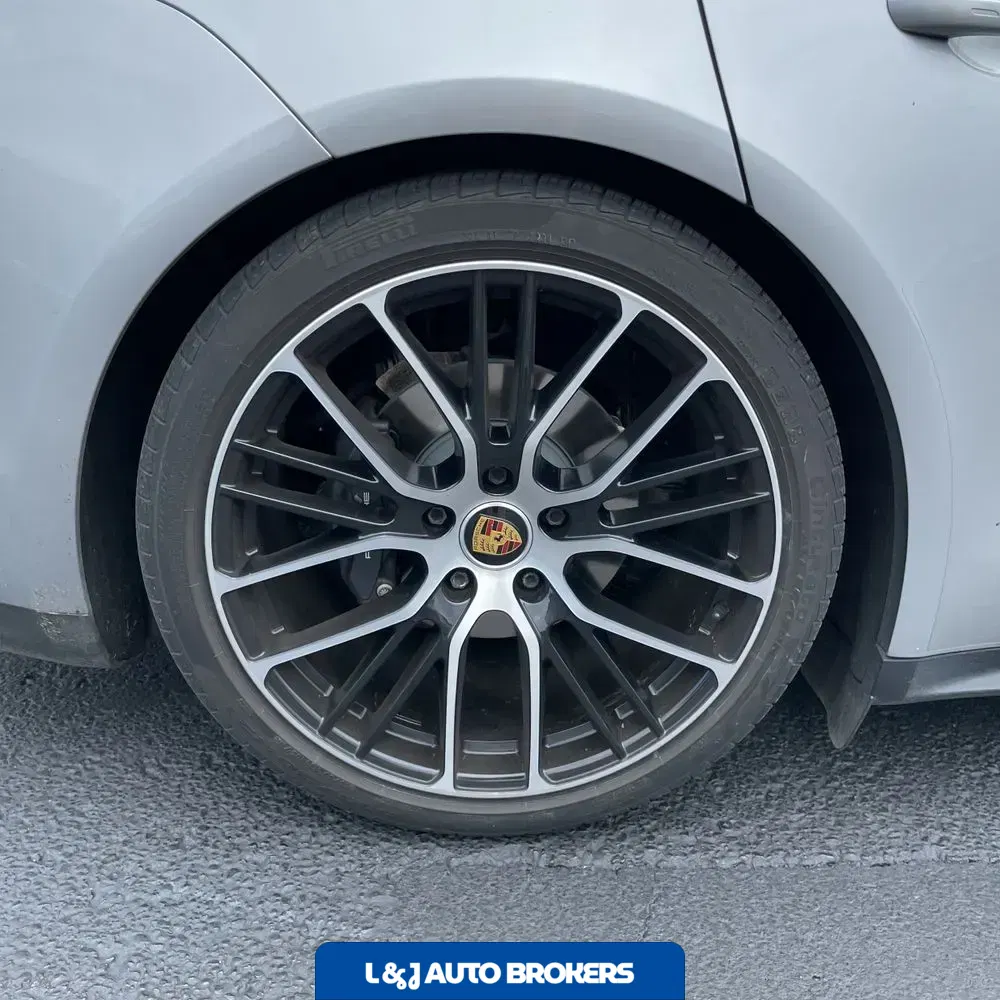 2022 Porsche Panamera Platinum Edition