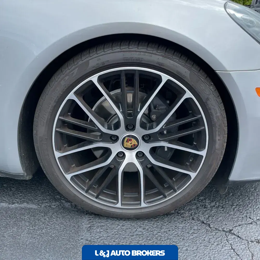 2022 Porsche Panamera Platinum Edition