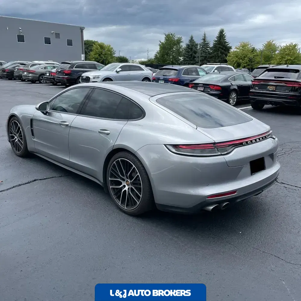 2022 Porsche Panamera Platinum Edition