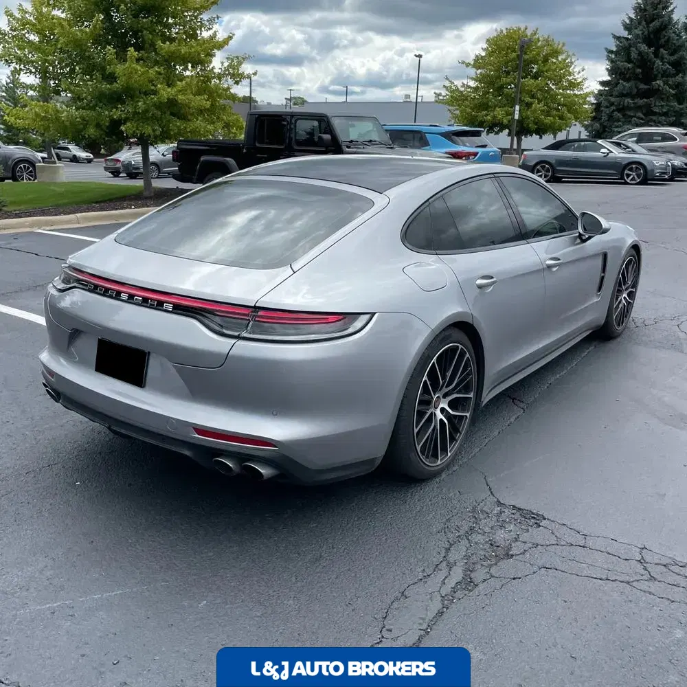 2022 Porsche Panamera Platinum Edition