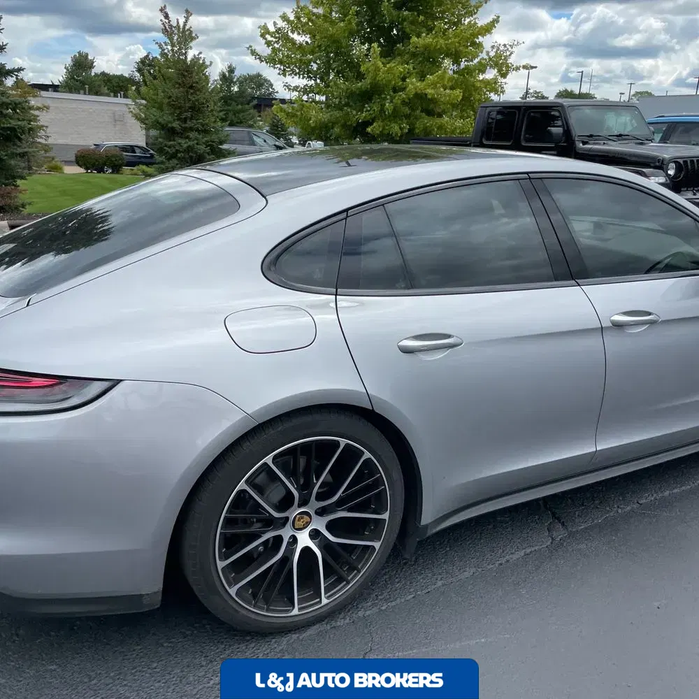 2022 Porsche Panamera Platinum Edition