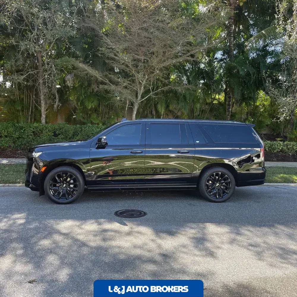 2024 Cadillac Escalade ESV Sport