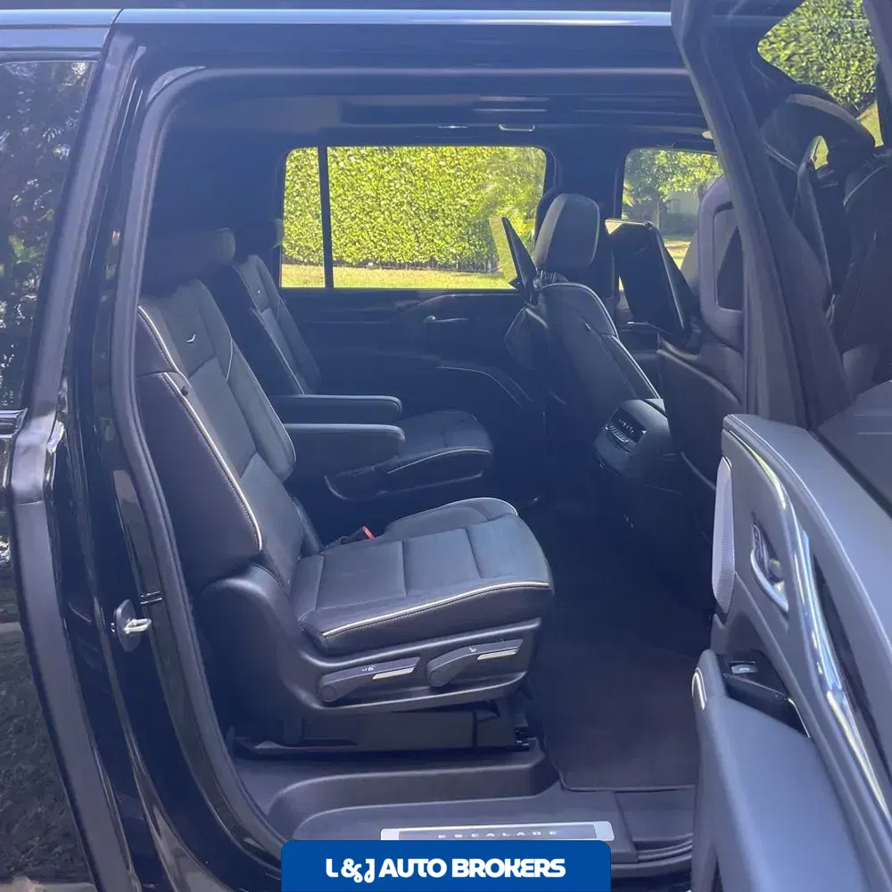 2024 Cadillac Escalade ESV Sport