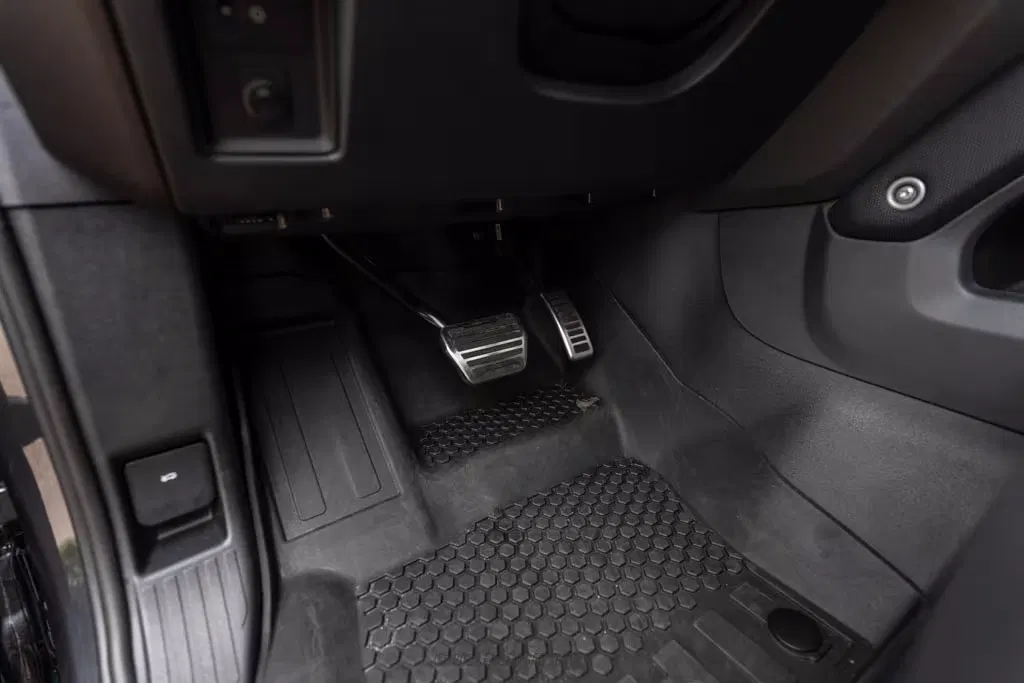 2023 Land Rover Defender 90 Carpathian Edition