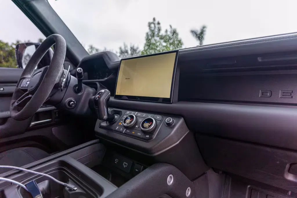 2023 Land Rover Defender 90 Carpathian Edition
