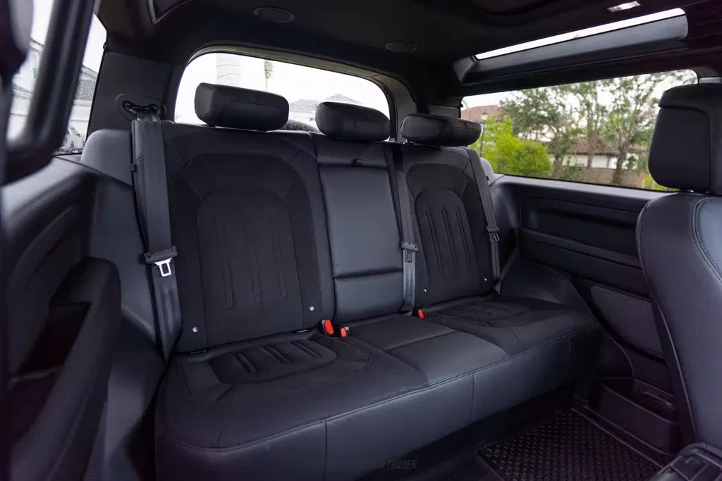 2023 Land Rover Defender 90 Carpathian Edition