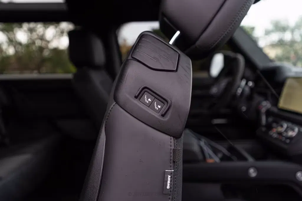 2023 Land Rover Defender 90 Carpathian Edition
