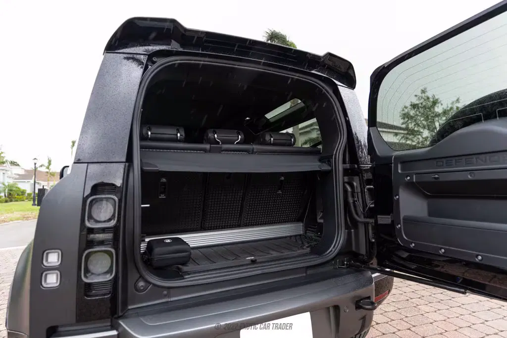 2023 Land Rover Defender 90 Carpathian Edition