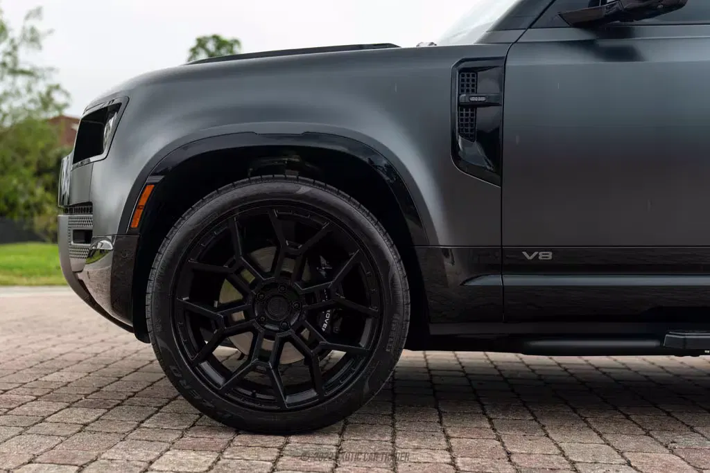 2023 Land Rover Defender 90 Carpathian Edition