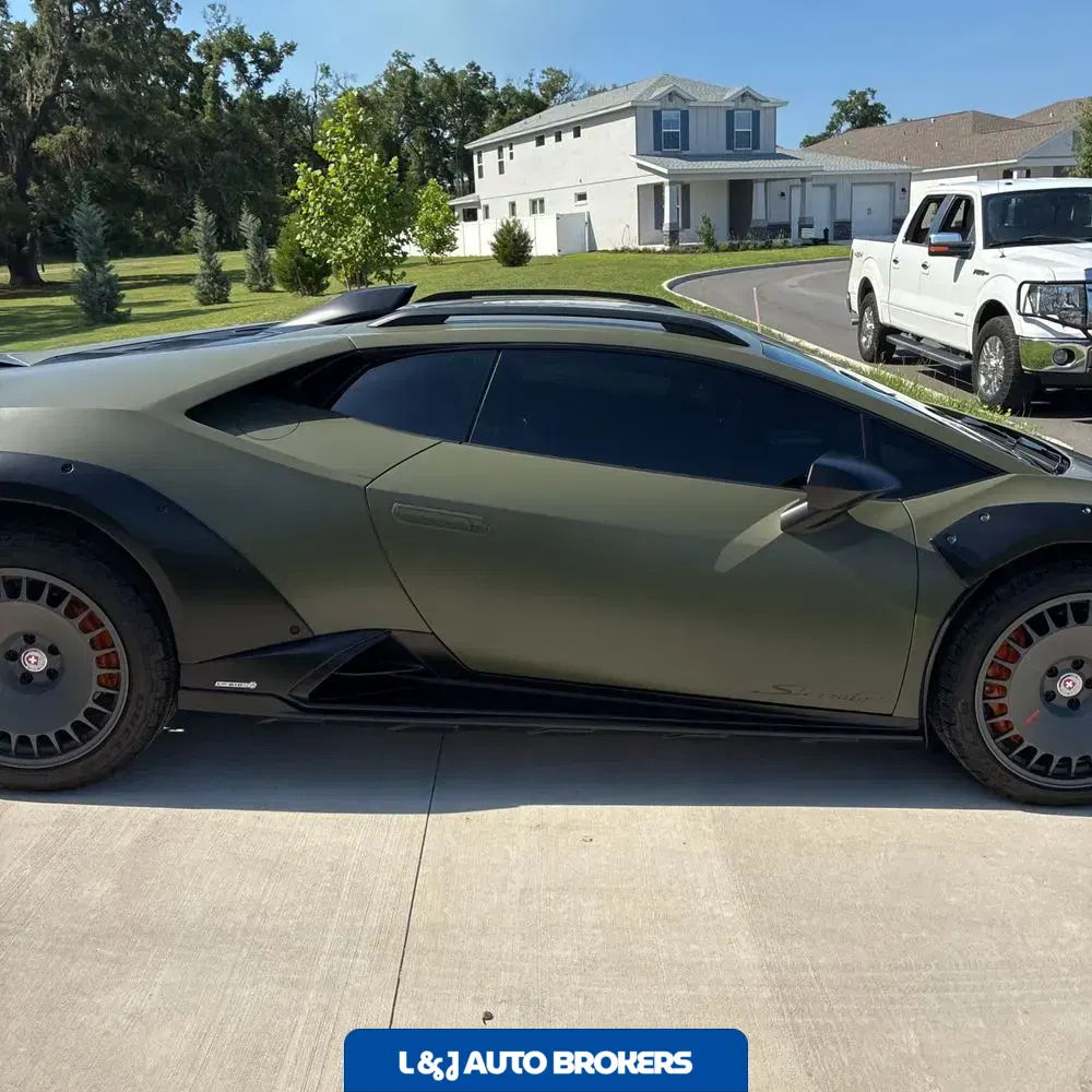 2024 Lamborghini Huracan Sterrato