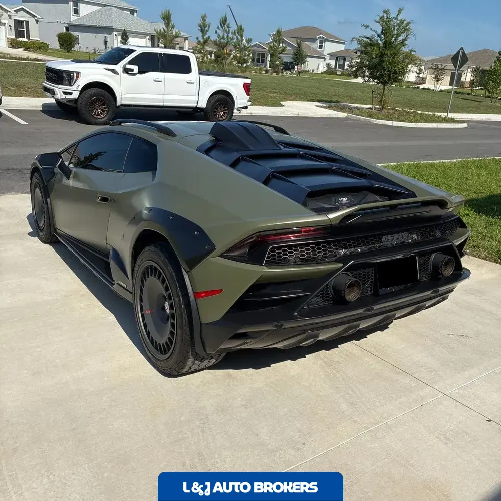 2024 Lamborghini Huracan Sterrato