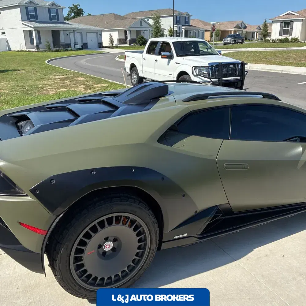 2024 Lamborghini Huracan Sterrato