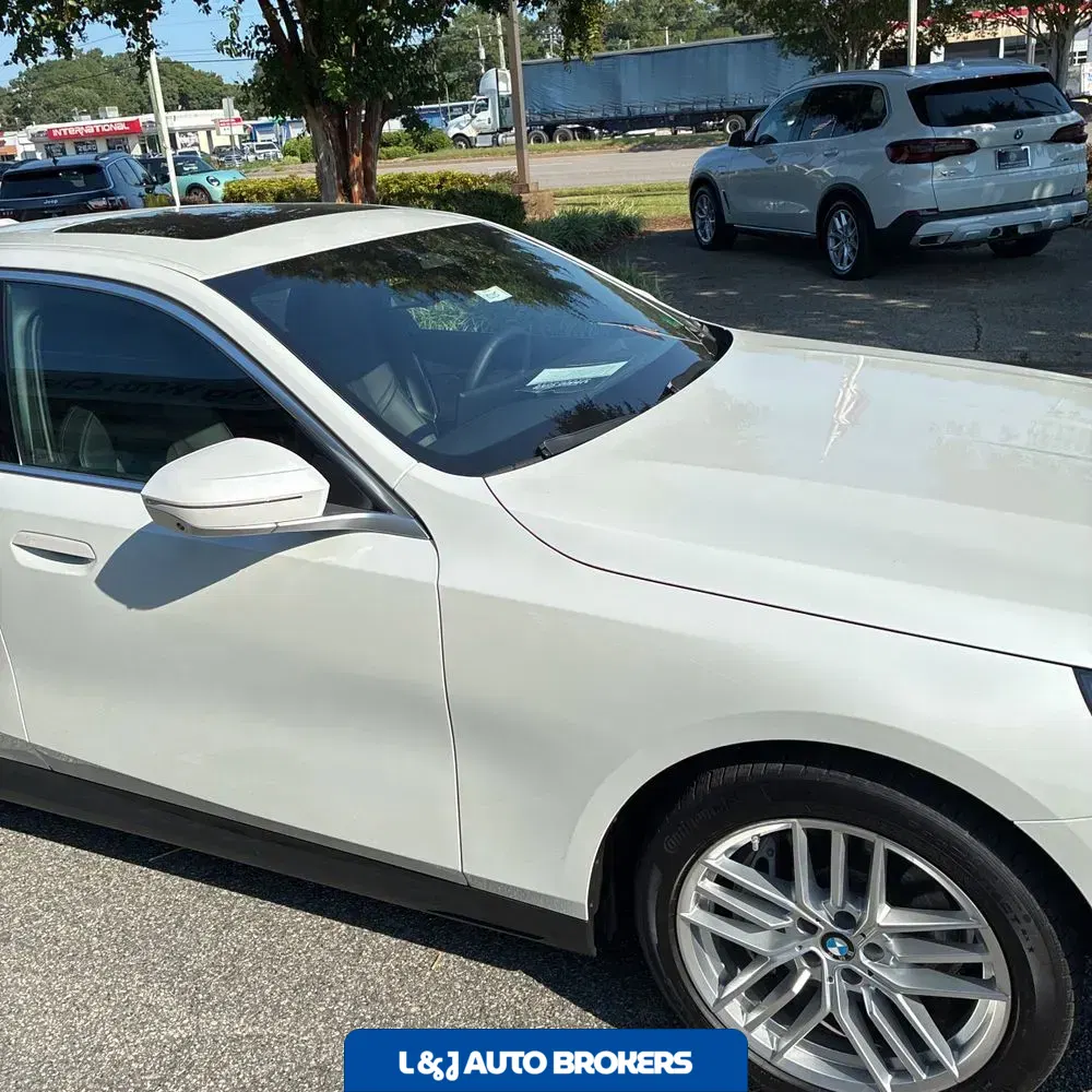 2025 BMW 5-Series 540i xDrive