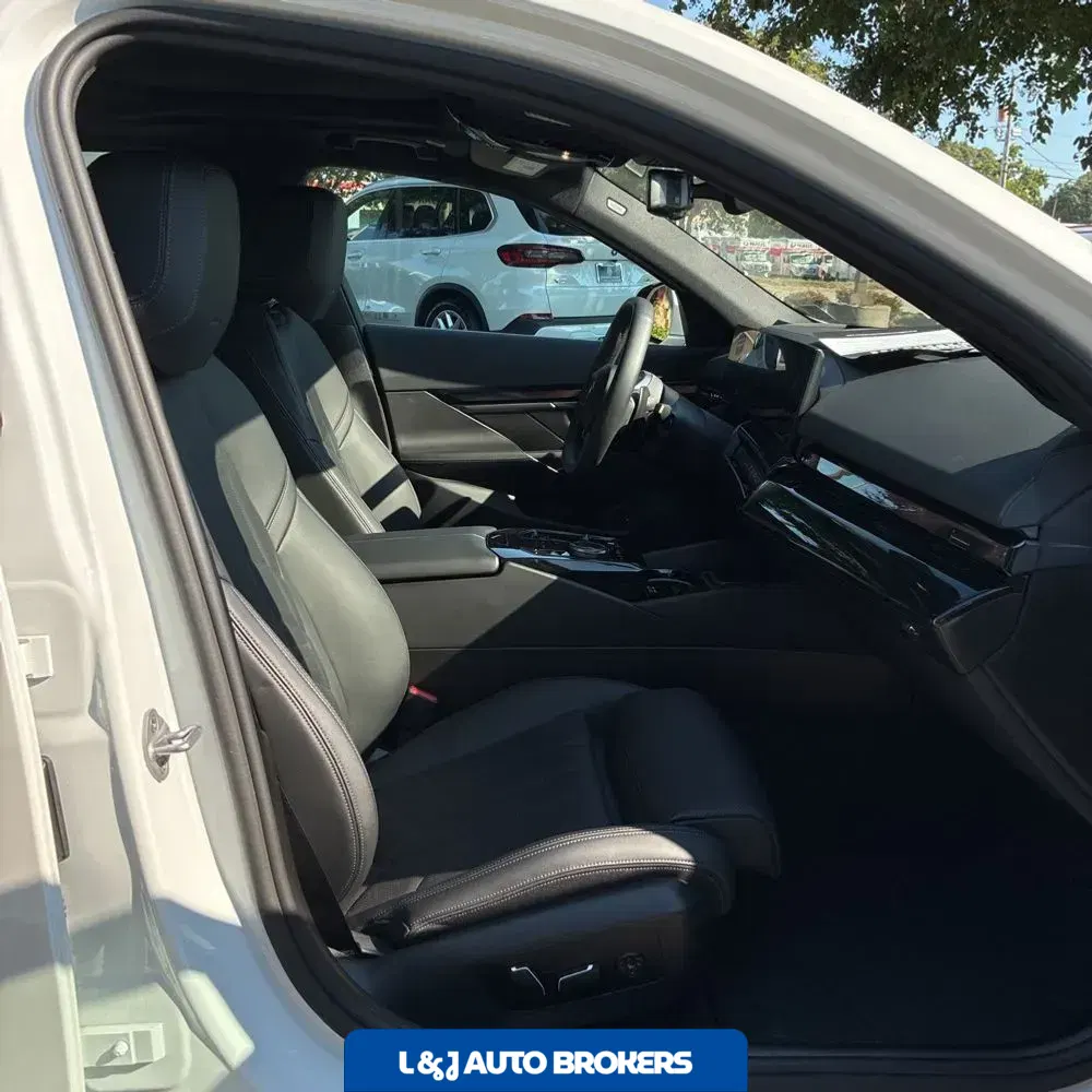 2025 BMW 5-Series 540i xDrive