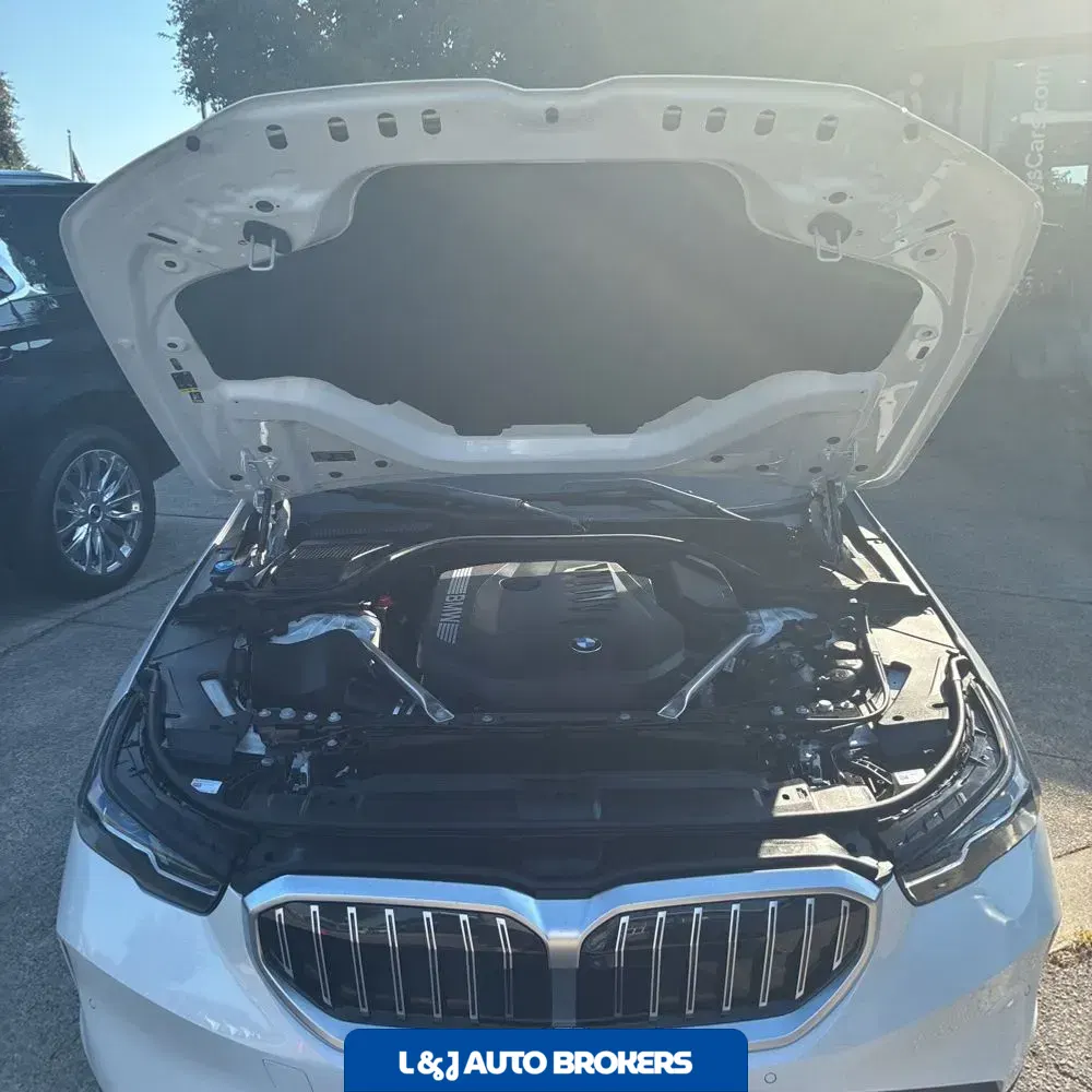 2025 BMW 5-Series 540i xDrive