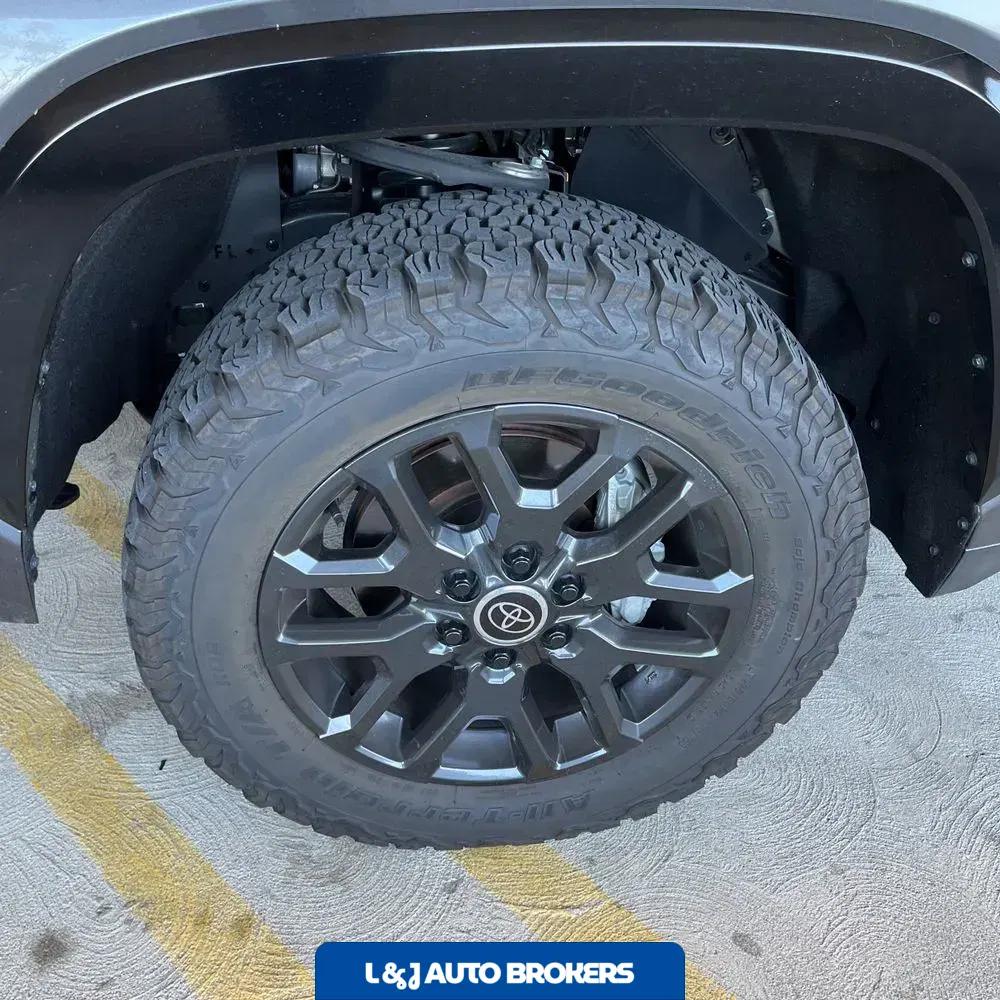 2024 Toyota Tundra Platinum HV