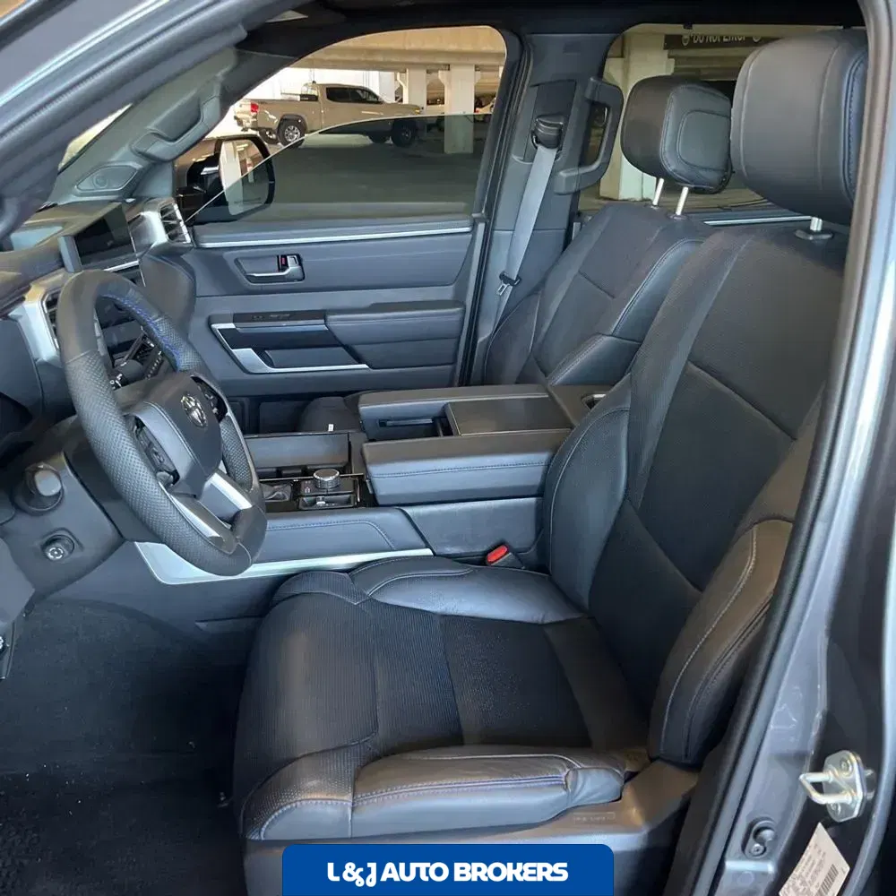2024 Toyota Tundra Platinum HV