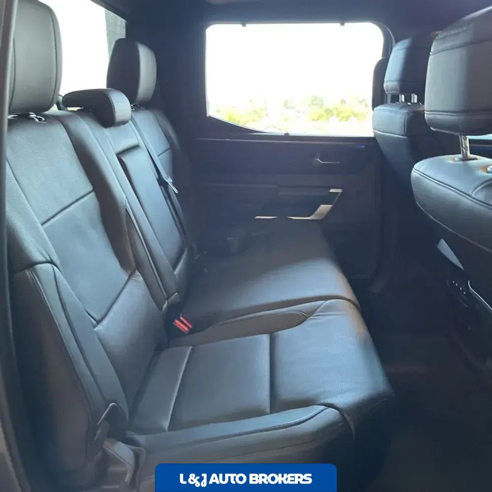 2024 Toyota Tundra Platinum HV